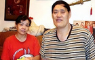 穆鐵柱追悼，軍旗覆蓋，妻兒悲痛，姚明鄭海霞哀悼出席。