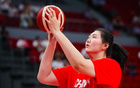 中國女籃大勝51分，7人得分上雙，張子宇首秀亮眼。
