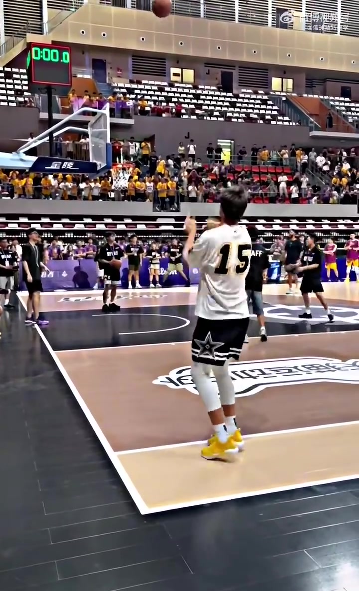 這就是NBA球員里夫斯中國(guó)行投籃訓(xùn)練幾乎不投丟的
