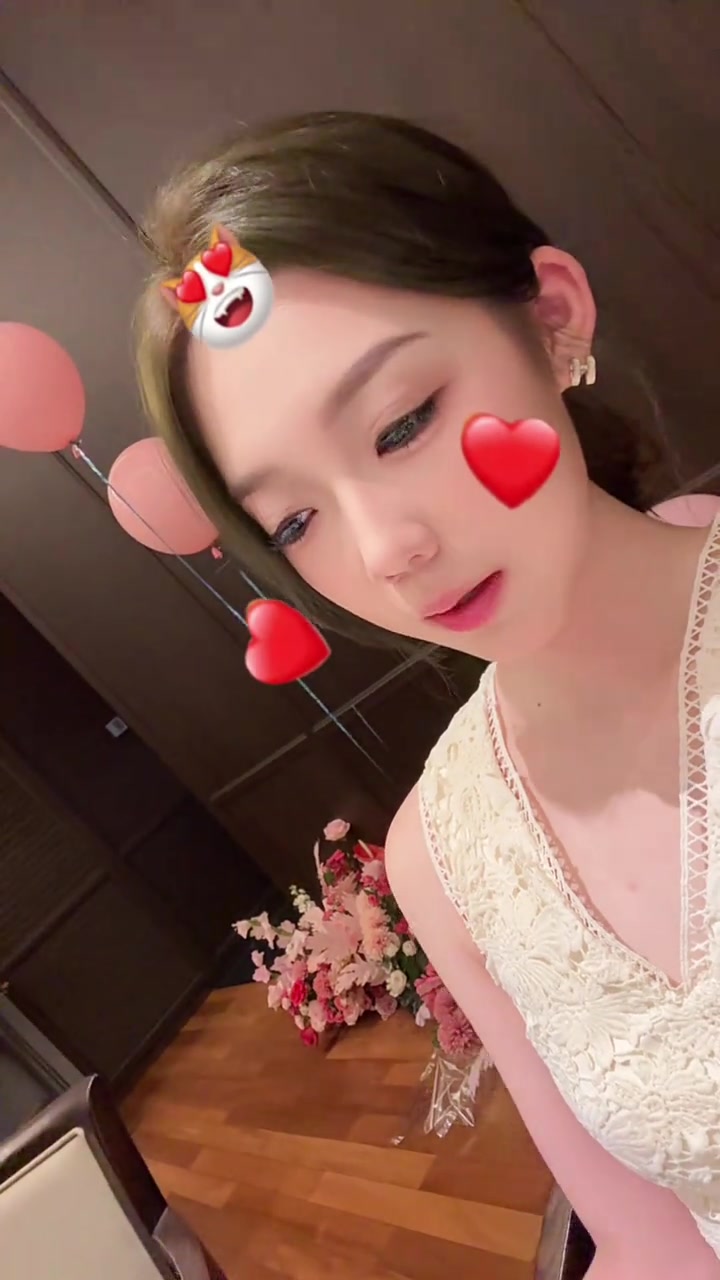 玉昆女主持看著皮膚好好電視臺女主持都是這個(gè)標(biāo)準(zhǔn)嘛